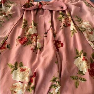 Floral pink wavy open slit pants